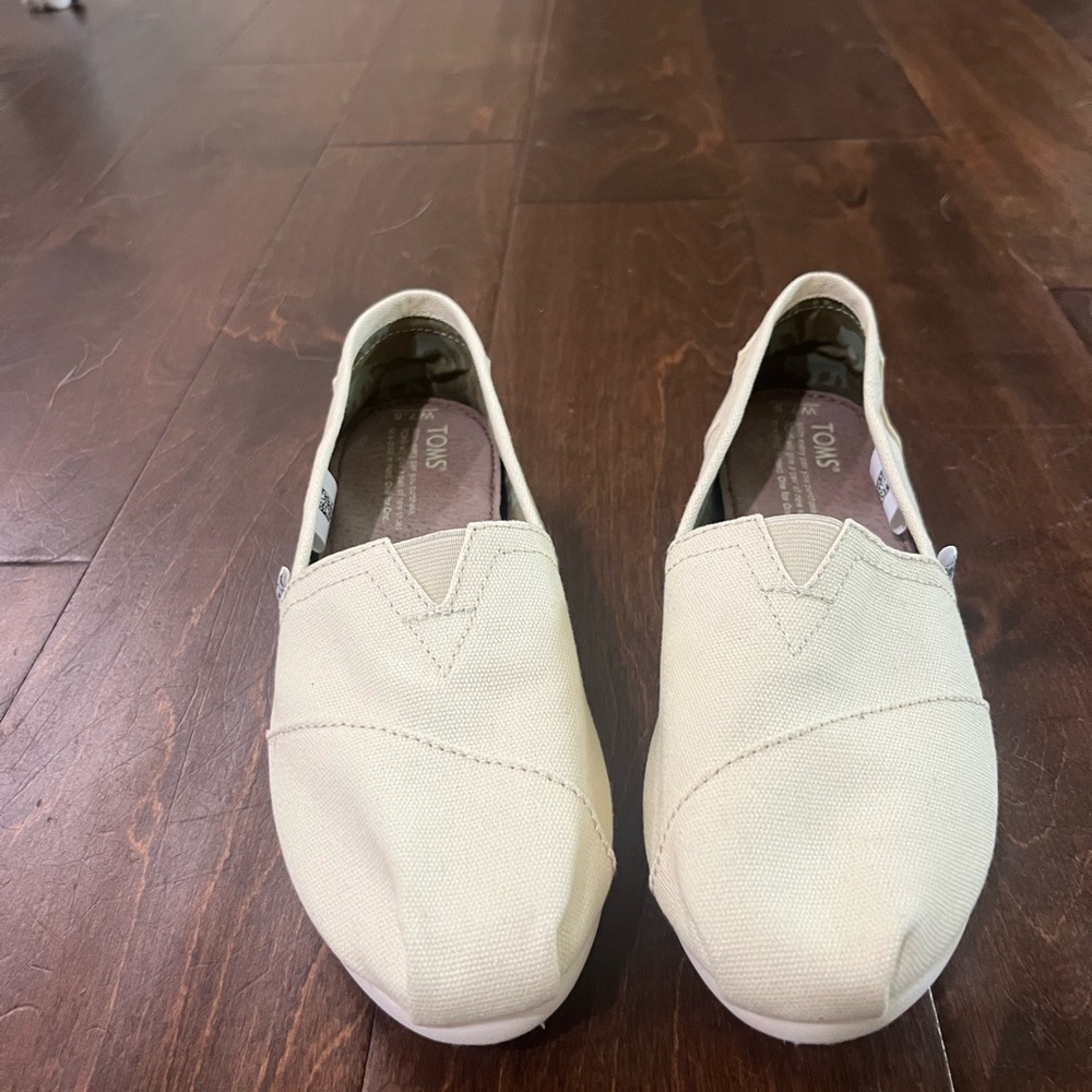 TOMS Cream Alpargata classic Canvas Slip-On flat Shoes size 7.5